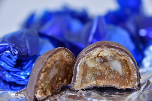 Trufa de castanha do pará com cupuaçú.jpg